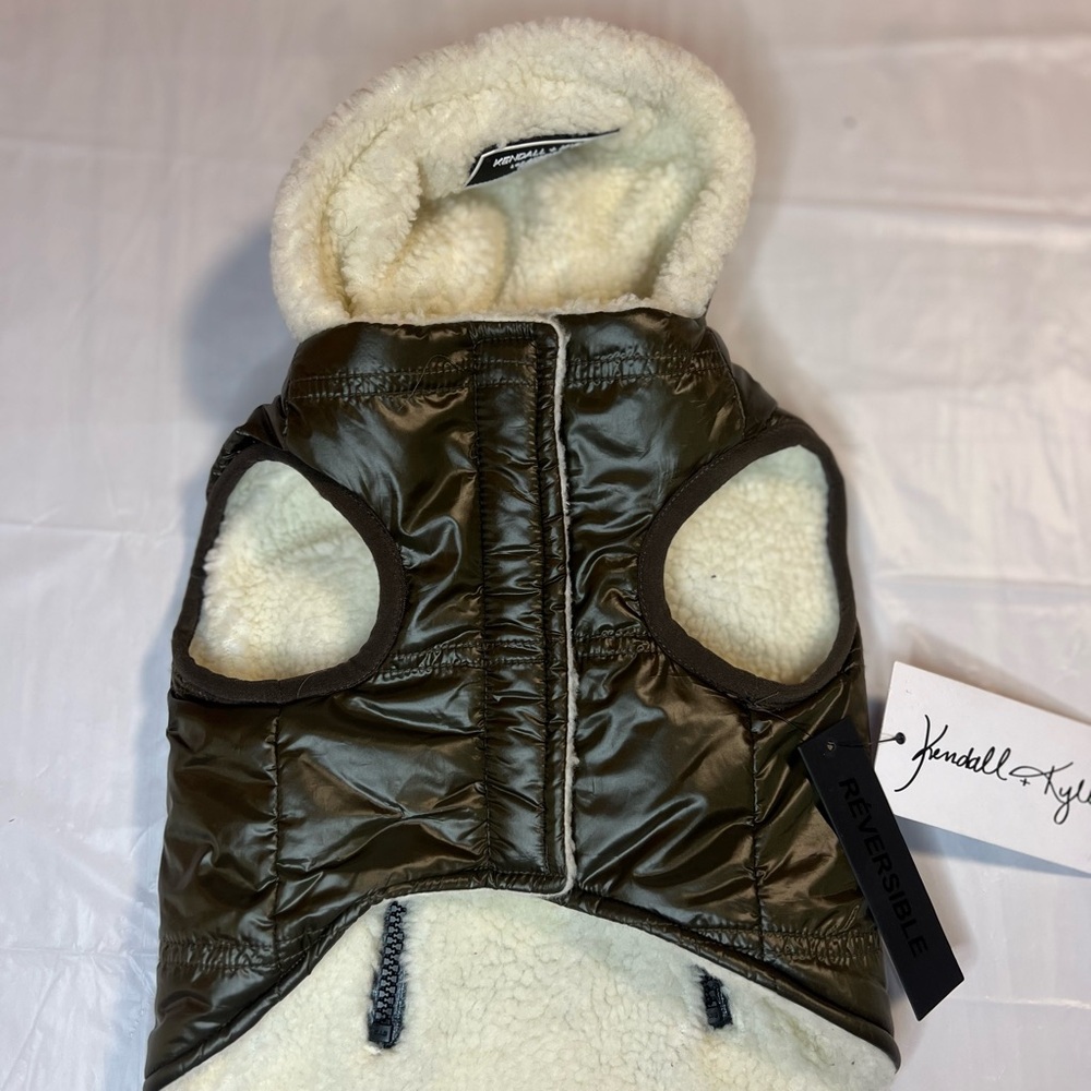 Kendall & Kylie Cream and Brown Puffer Jacket with Quilted Design